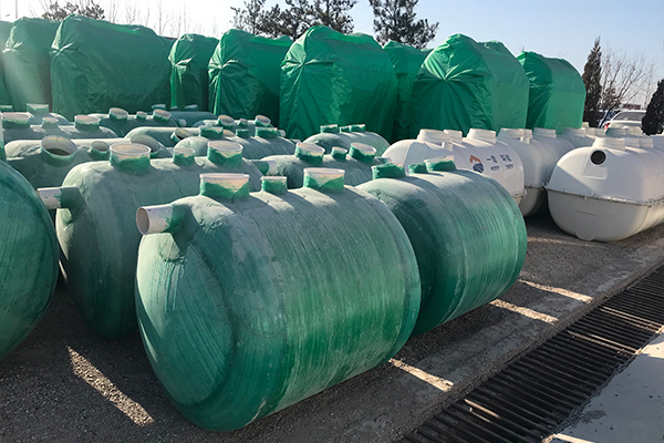 怎么選擇到一個(gè)好的玻璃鋼化糞池廠家 怎么選擇到一個(gè)好的玻璃鋼化糞池廠家